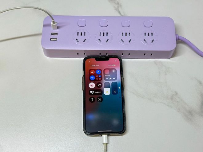 评：终结桌面杂乱的智能用电新选择电子pg奥睿科分控小胖条插排测(图11)